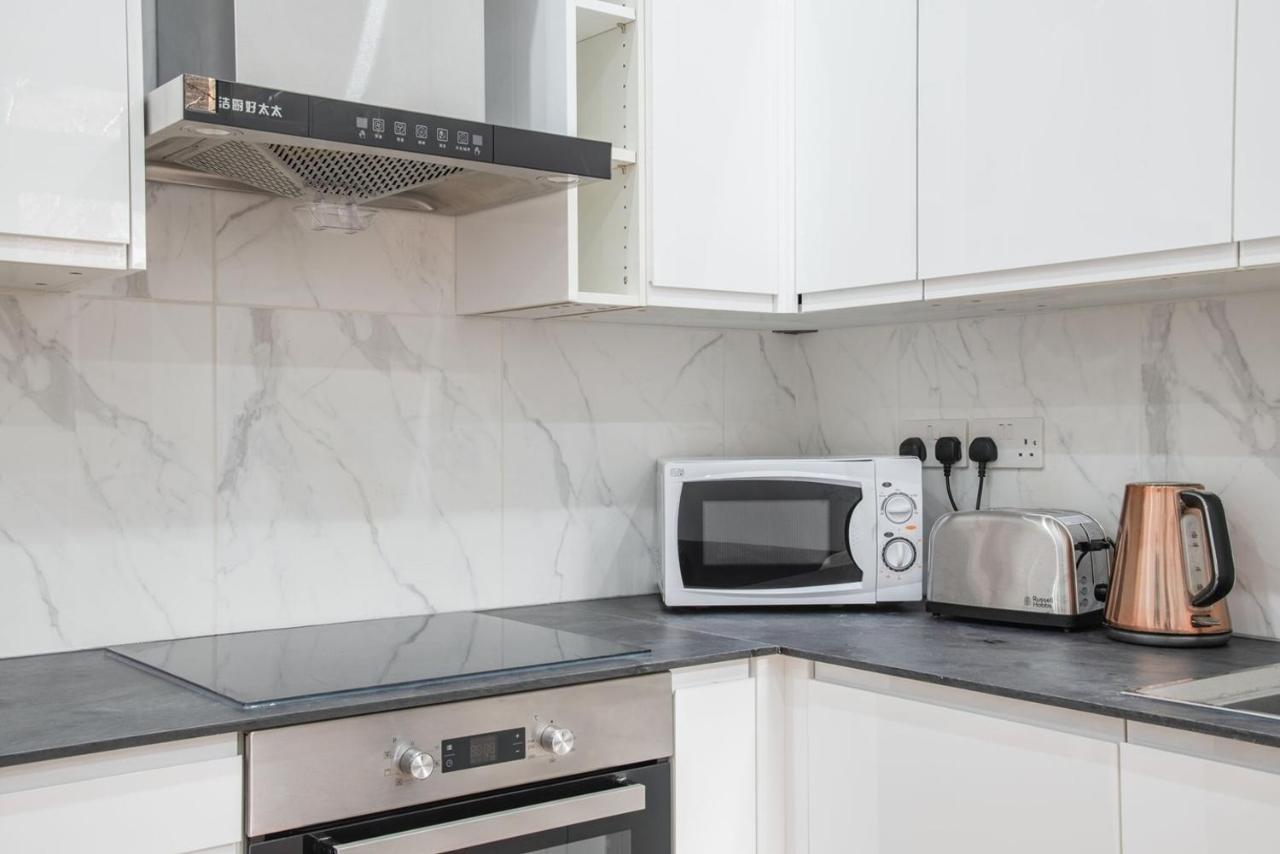 Appartamento Comfortable Flat In Hammersmith Londra Esterno foto