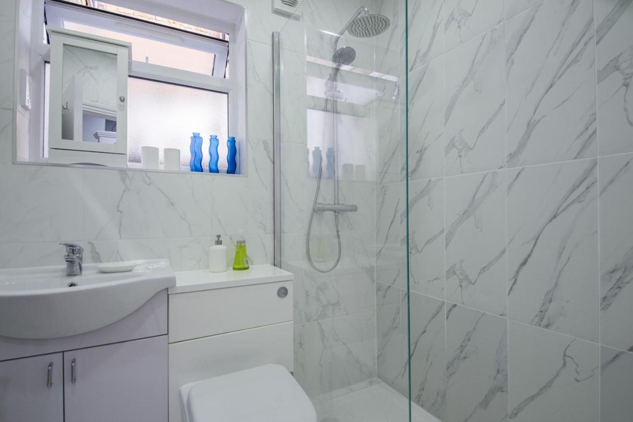 Appartamento Comfortable Flat In Hammersmith Londra Esterno foto